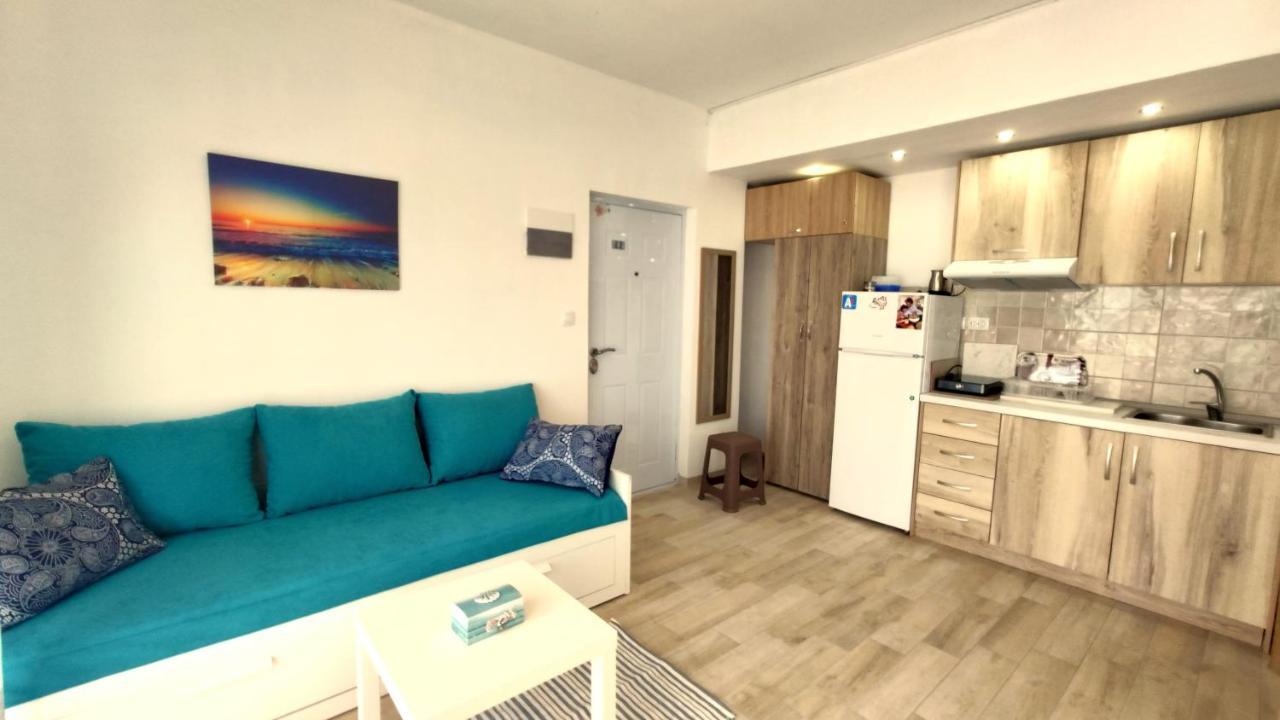 Sea Star Apartments Kallikratia Nea Kallikrateia Екстериор снимка
