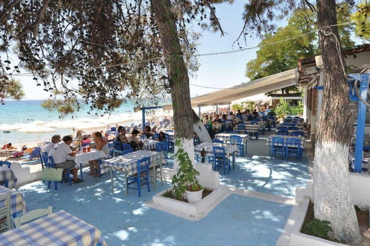 Sea Star Apartments Kallikratia Nea Kallikrateia Екстериор снимка