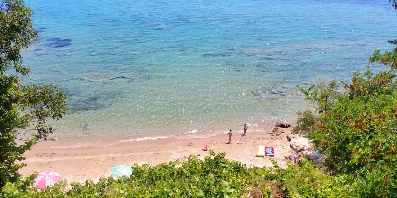 Sea Star Apartments Kallikratia Nea Kallikrateia Екстериор снимка